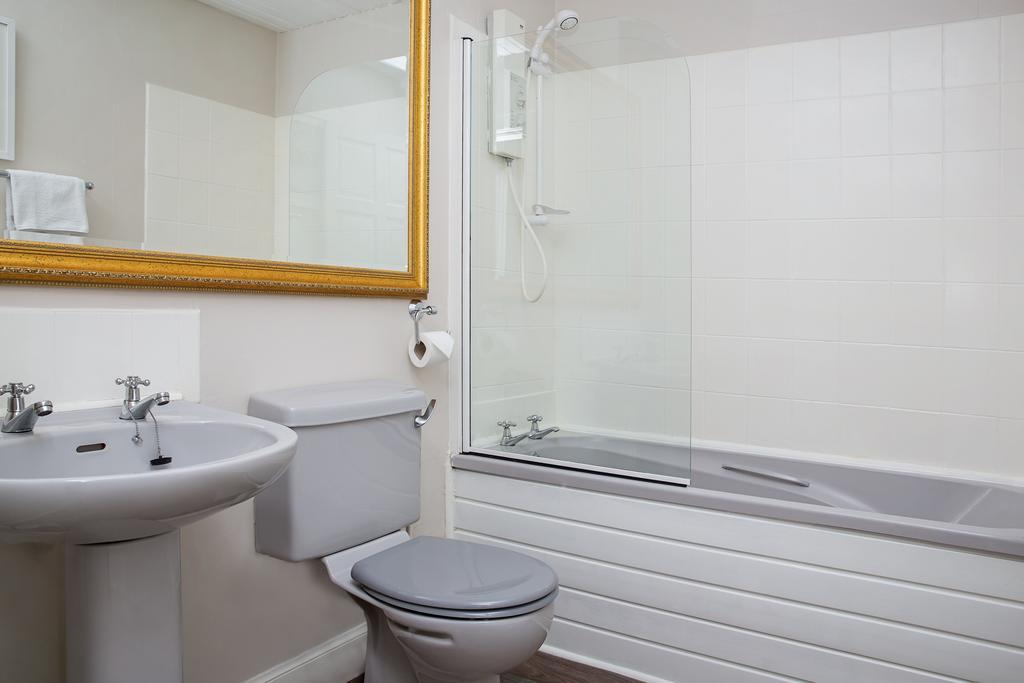 Апартаменты Prestwick Town Center Flat Экстерьер фото