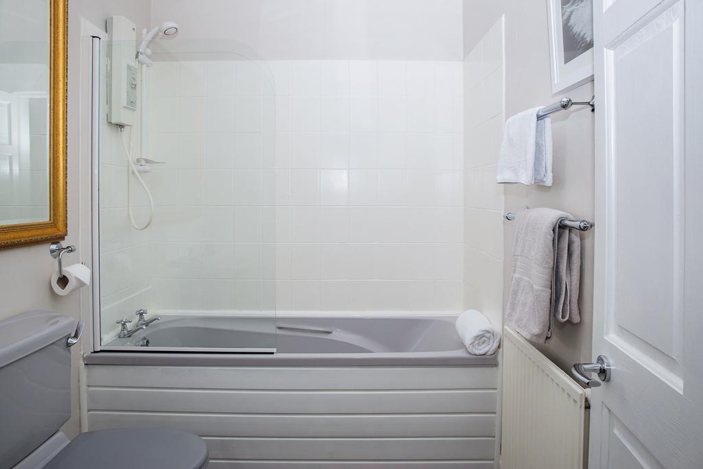 Апартаменты Prestwick Town Center Flat Экстерьер фото